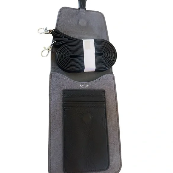 K Carrol Key & Card Holder with RFID Protection - Picture 8 of 10
